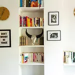 Quiet And Bright Apt Close To Pere Lachaise